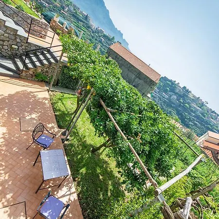 Casa Vacanze L'eden * Scala